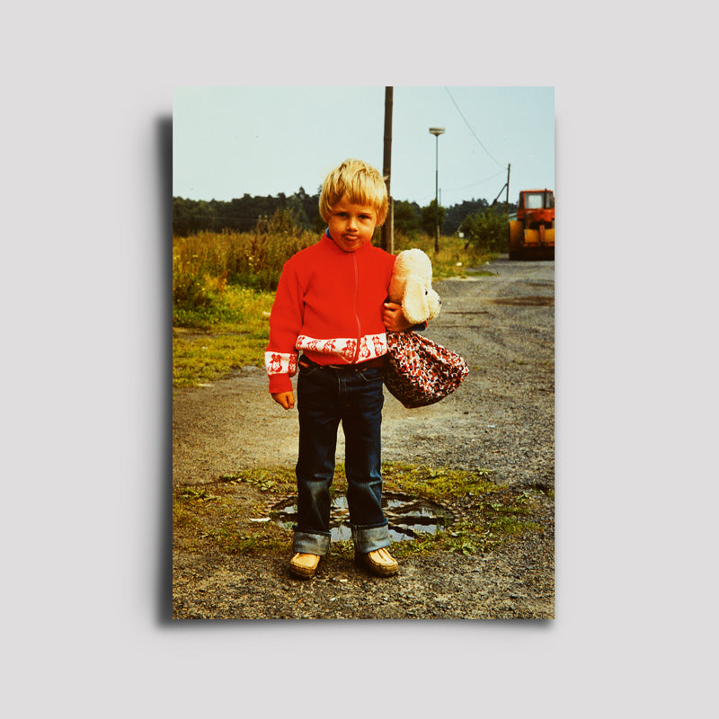 Postkarte - Lost Slides / Boy With Cuddly Toy